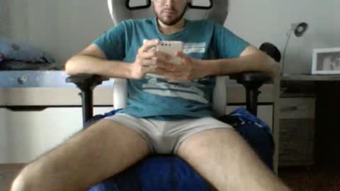 madmike_92 online show from September 2025 05:25:01 PM
