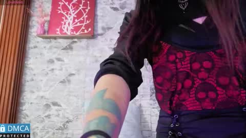 Snapshot of maevekuro chatting on October 2025 03:04:01 AM maevekuro online show from October 2025 03:04:01 AM