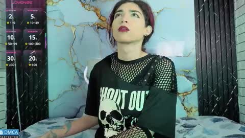 Snapshot of maevekuro chatting on October 2025 03:17:02 AM maevekuro online show from October 2025 03:17:02 AM