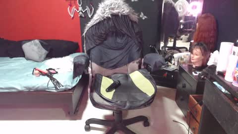 MaggCass online show from February 2025 05:51:01 AM