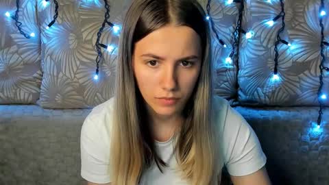 Snapshot of maggiecake chatting on October 2025 02:45:01 AM Maggie online show from October 2025 02:45:01 AM