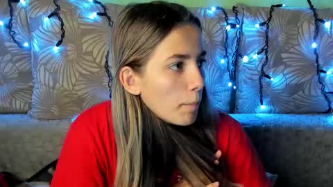 Snapshot of maggiecake chatting on October 2025 04:02:02 AM Maggie online show from October 2025 04:02:02 AM