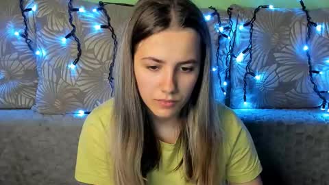 Snapshot of maggiecake chatting on November 2025 05:07:02 AM Maggie online show from November 2025 05:07:02 AM