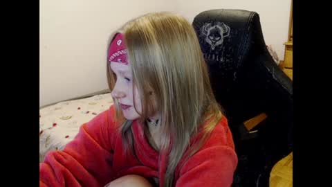 Magdalene Swaggy online show from January 2025 09:41:01 PM