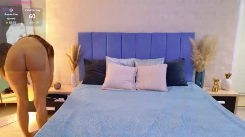 Snapshot of maggieturner chatting on November 2025 01:27:01 AM MaggieTurner online show from November 2025 01:27:01 AM