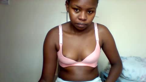 Snapshot of magic_bliss chatting on November 2025 06:21:01 PM Bliss online show from November 2025 06:21:01 PM