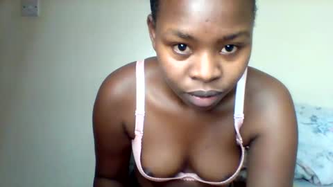 Snapshot of magic_bliss chatting on November 2025 01:16:01 AM Bliss online show from November 2025 01:16:01 AM