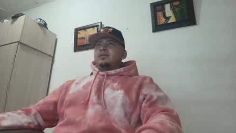 magic_milk23 online show from November 2025 01:41:01 AM