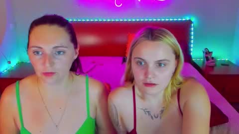 Lili and Bella online show from December 2024 05:21:02 PM