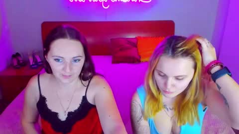 Lili and Bella online show from January 2025 10:53:02 AM