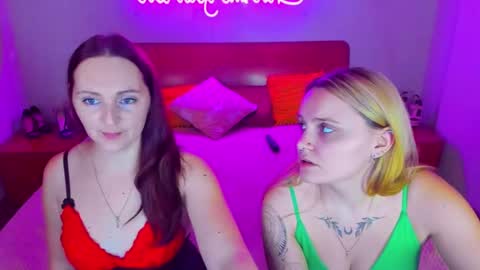 Lili and Bella online show from January 2025 10:22:02 AM