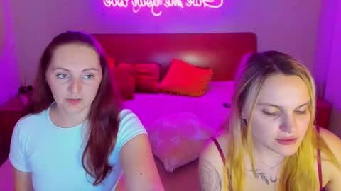 Lili and Bella online show from March 2025 10:30:02 AM