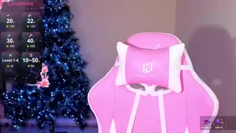 Snapshot of magicladyy chatting on December 2024 10:34:02 PM Angel online show from December 2024 10:34:02 PM