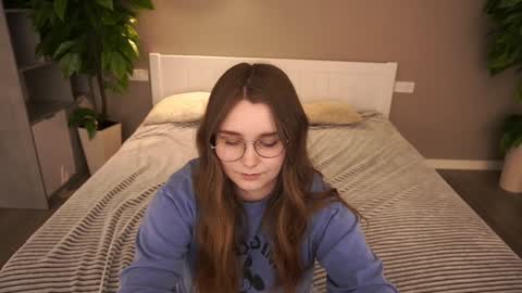 Emily online show from December 2024 02:00:01 PM