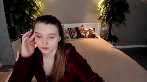 Emily online show from September 2025 12:39:01 PM