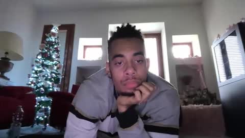 Snapshot of magicsempai chatting on December 2025 11:48:02 AM Magicsempai online show from December 2025 11:48:02 AM