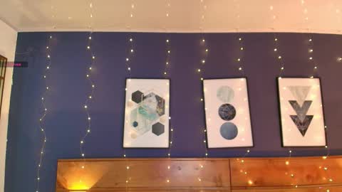 Dani online show from October 2025 11:07:02 AM