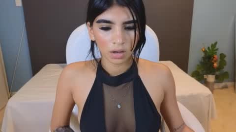 Maiaa Ruiz  online show from January 2025 03:49:02 PM