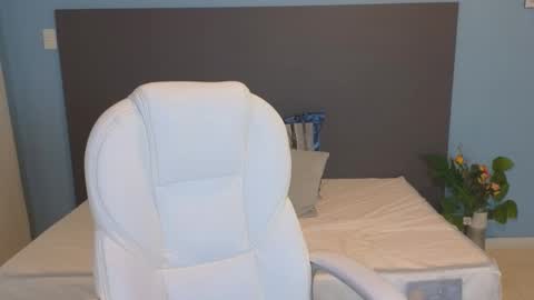 Maiaa Ruiz  online show from February 2025 02:11:02 PM