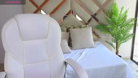 Maiaa Ruiz  online show from March 2025 05:11:02 PM