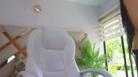 Maiaa Ruiz  online show from March 2025 04:25:01 PM