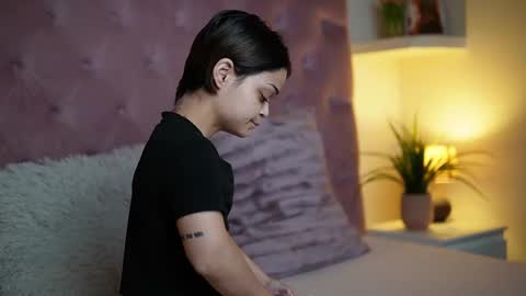  Maia  online show from October 2025 10:32:02 PM