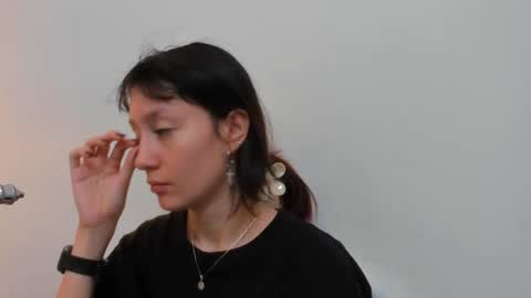 maibys online show from November 2025 04:04:01 AM