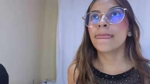 maickluna online show from September 2025 12:38:01 AM