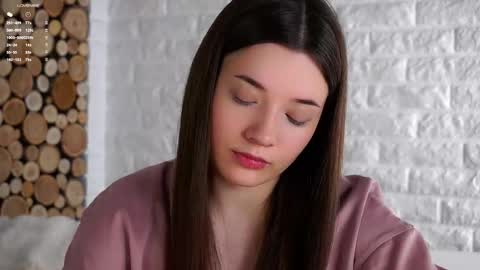 Snapshot of maidabuoy chatting on October 2025 01:23:01 AM Lucy online show from October 2025 01:23:01 AM