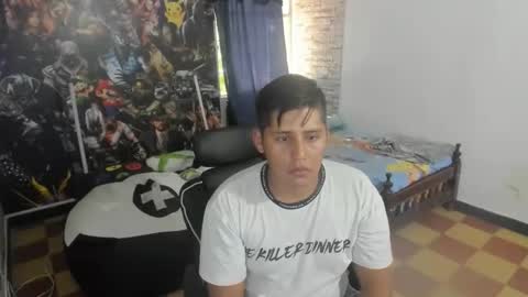 Snapshot of maiker_lozano_ chatting on October 2025 08:25:01 PM maiker lozano online show from October 2025 08:25:01 PM
