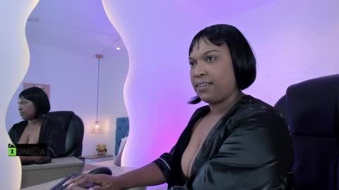 Mailyn  online show from November 2025 05:18:02 AM