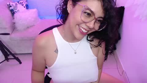 Snapshot of mailywindsor chatting on October 2025 08:37:02 PM Maily online show from October 2025 08:37:02 PM