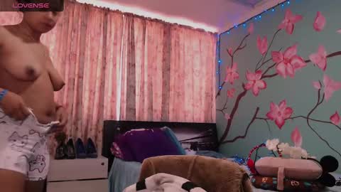 Maite online show from December 2024 01:23:02 PM