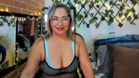 maja_hills online show from March 2025 04:11:02 PM