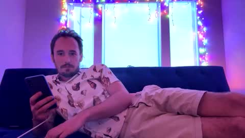 Snapshot of majesticuniverse93 chatting on November 2025 03:21:01 PM majesticuniverse93 online show from November 2025 03:21:01 PM