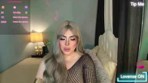 Snapshot of majestydannaxx chatting on November 2025 03:06:02 AM majestydannaxx online show from November 2025 03:06:02 AM