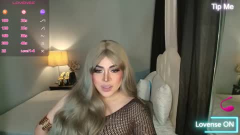 Snapshot of majestydannaxx chatting on November 2025 06:23:01 AM majestydannaxx online show from November 2025 06:23:01 AM