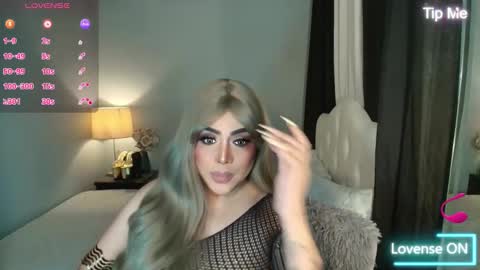 Snapshot of majestydannaxx chatting on November 2025 03:28:01 AM majestydannaxx online show from November 2025 03:28:01 AM