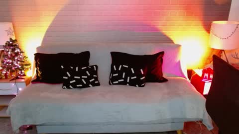 Makarena  online show from December 2024 04:04:02 AM