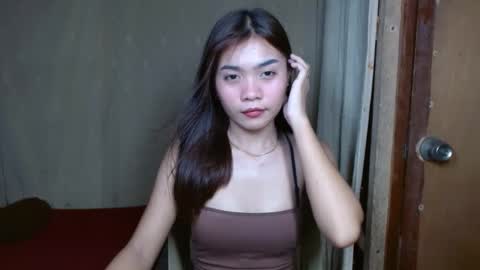 Snapshot of makeme_wettt chatting on February 2025 03:37:02 AM makeme_wettt online show from February 2025 03:37:02 AM