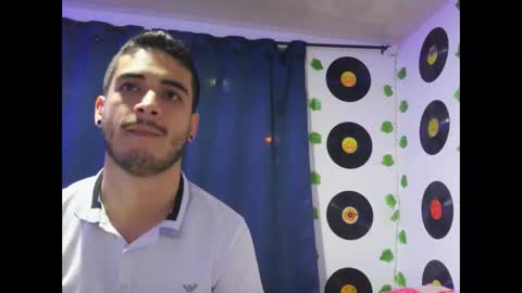 Snapshot of makenzy_darly chatting on February 2025 11:44:01 PM Makenzy darly online show from February 2025 11:44:01 PM