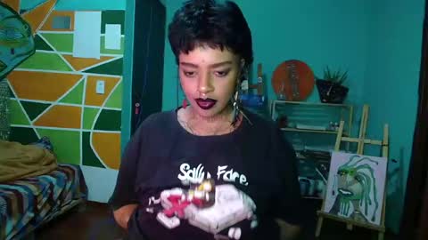 malaika online show from October 2025 02:42:02 AM