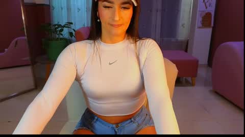 Snapshot of malen_fitnessmilf chatting on October 2025 11:31:02 AM malen_fitnessmilf online show from October 2025 11:31:02 AM