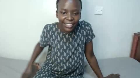 Snapshot of malia_latifa chatting on October 2025 12:42:02 PM lati online show from October 2025 12:42:02 PM