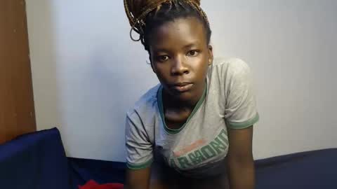 Snapshot of malia_latifa chatting on December 2025 12:04:02 AM lati online show from December 2025 12:04:02 AM