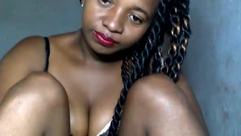 malinah01 online show from December 2024 11:03:02 AM