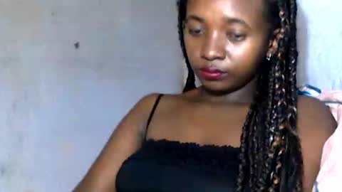 malinah01 online show from December 2024 10:41:01 AM