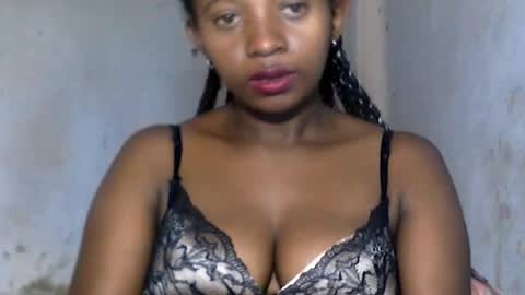 malinah01 online show from December 2024 07:29:01 AM