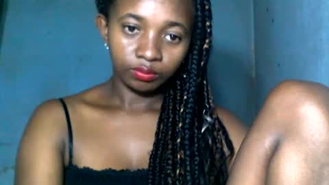malinah01 online show from December 2024 03:55:02 PM