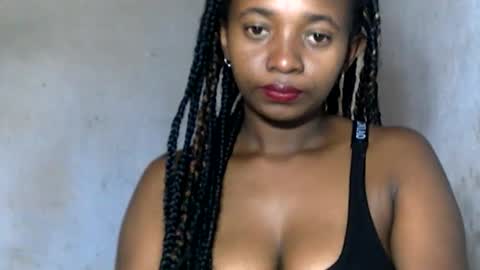 malinah01 online show from December 2024 09:40:02 AM